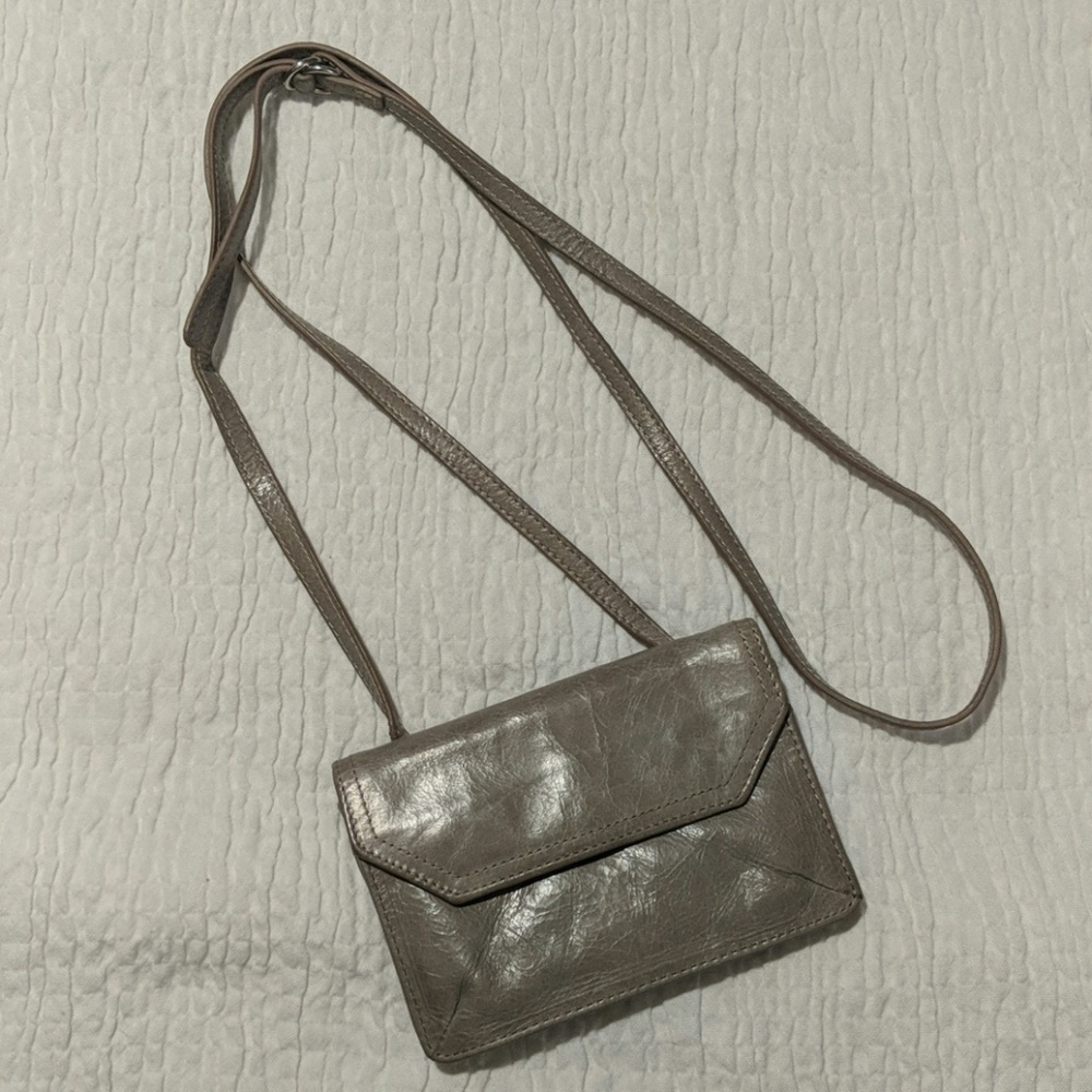 Hobo crossbody clutch
